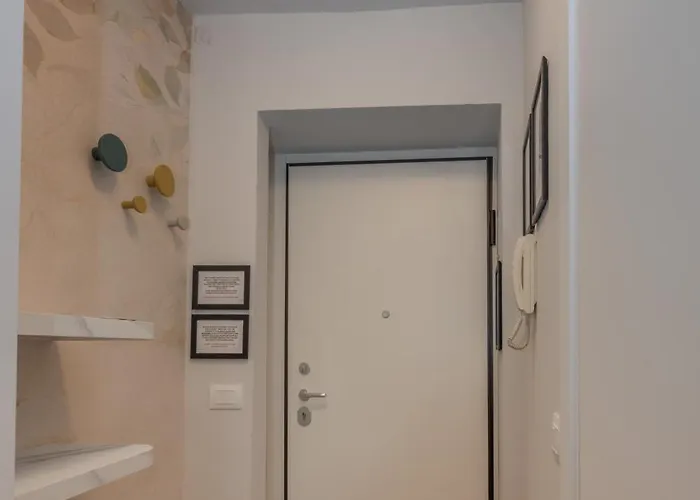 Le Di Marta - My Little Apartment
